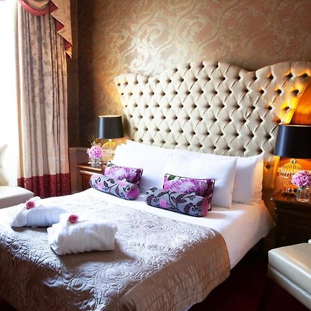 Greville Arms Hotel 멀린가 외부 사진