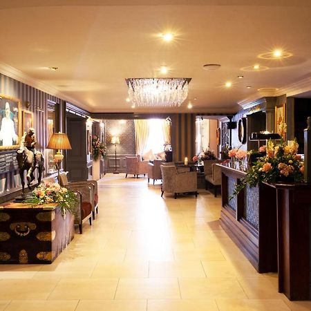 Greville Arms Hotel 멀린가 외부 사진