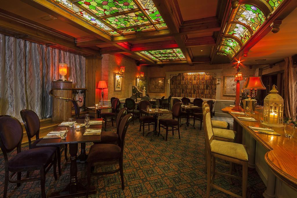 Greville Arms Hotel 멀린가 외부 사진