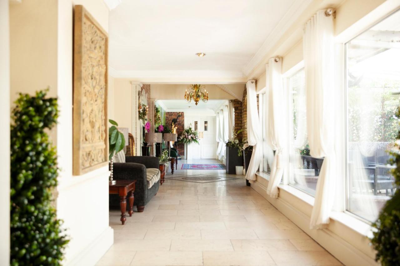 Greville Arms Hotel 멀린가 외부 사진