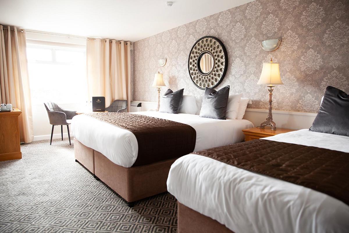 Greville Arms Hotel 멀린가 외부 사진