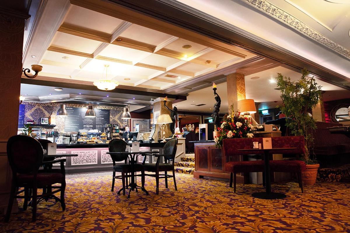 Greville Arms Hotel 멀린가 외부 사진