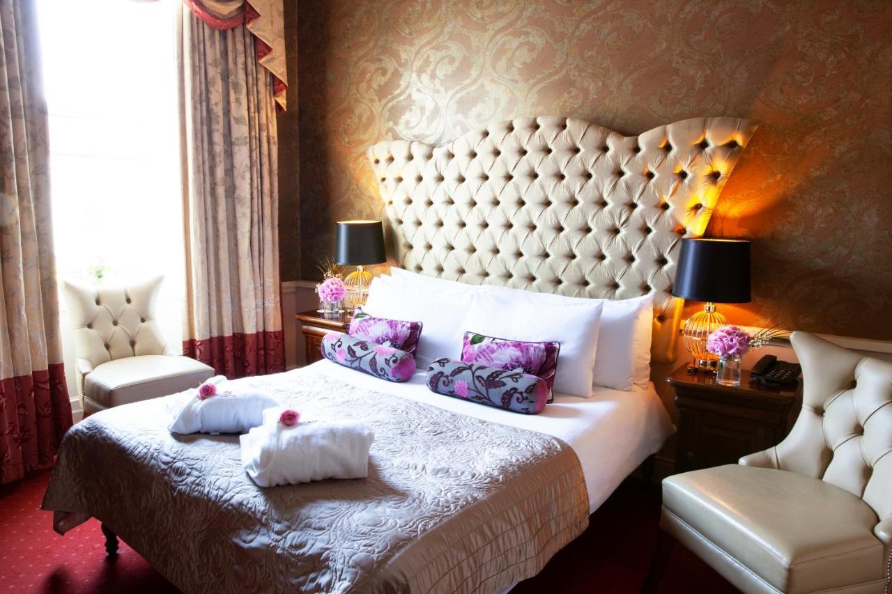 Greville Arms Hotel 멀린가 외부 사진