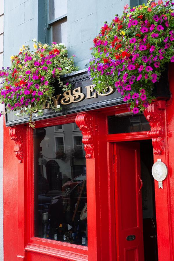 Greville Arms Hotel 멀린가 외부 사진