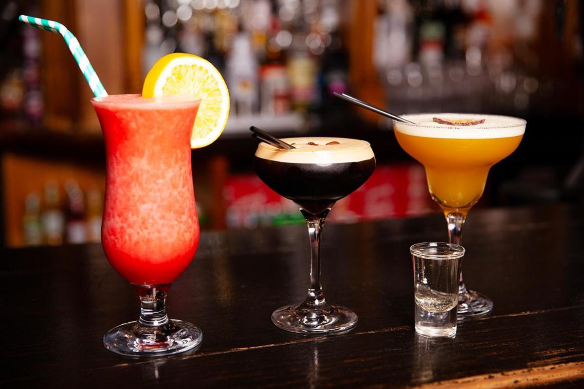 Greville Arms Hotel 멀린가 외부 사진